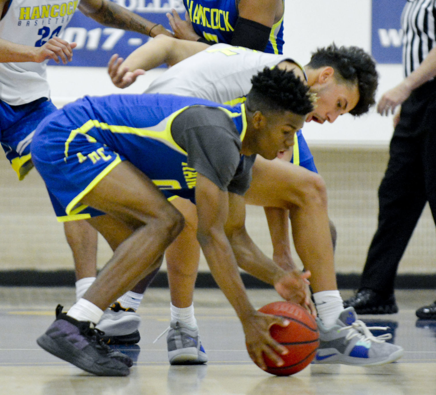 101619 Meet the Bulldogs 29.jpg